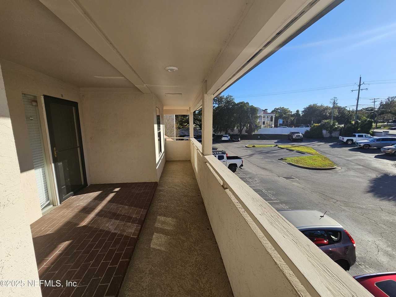 1307 River Hills Cir E Apt 16 #16 - Photo 7 of 28