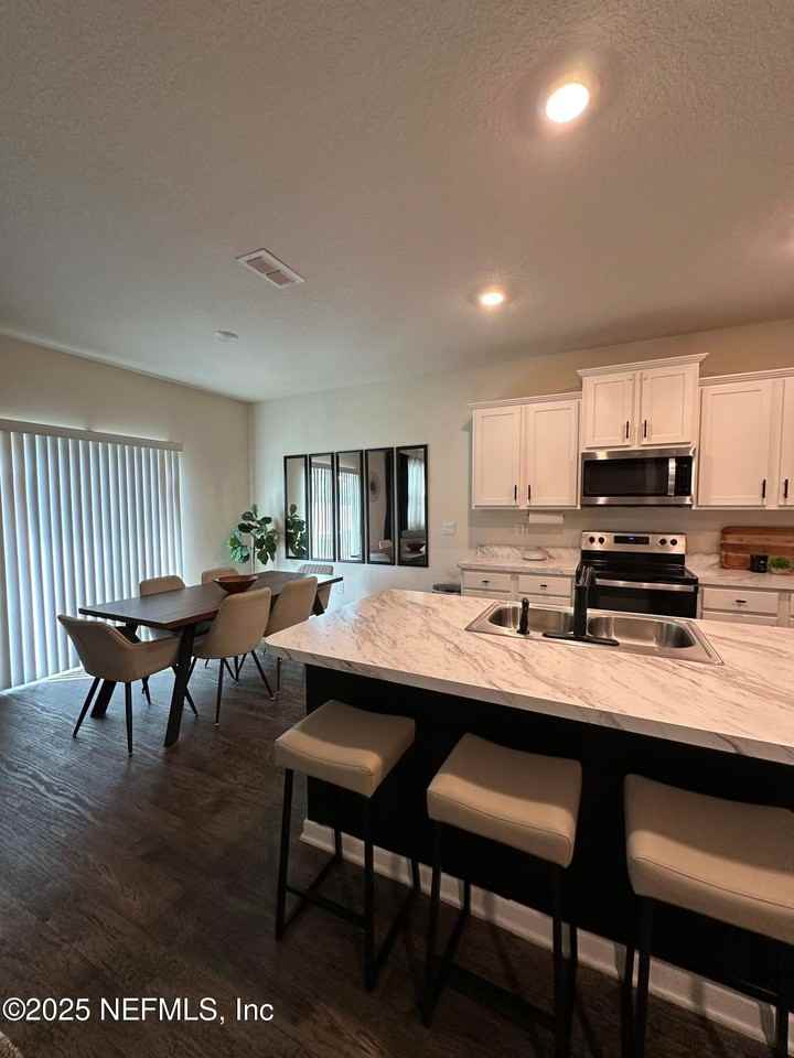 2062 Garrison Way - Photo 6 of 50