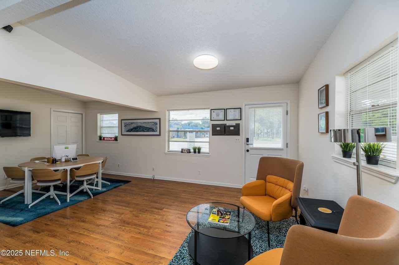 7419 Merrill Rd - Photo 6 of 12