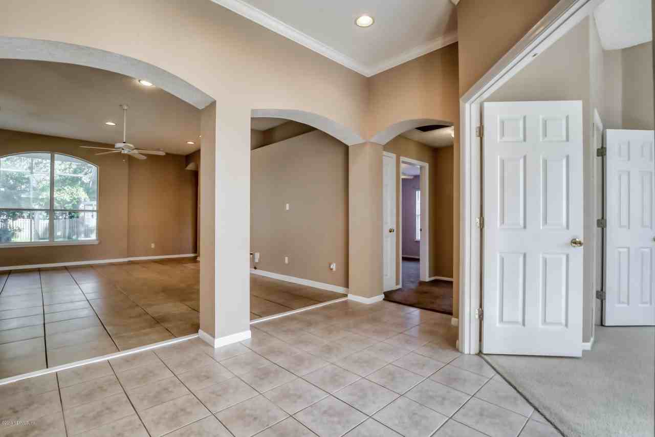 442 Big Tree Rd - Photo 5 of 50