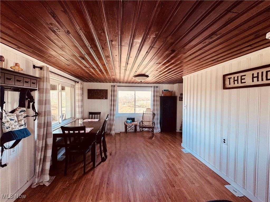 3420 Point Lookout Rd - Photo 2 of 30