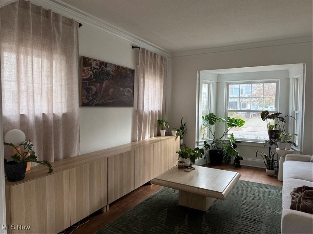 1320 W 108th St - Photo 7 of 34