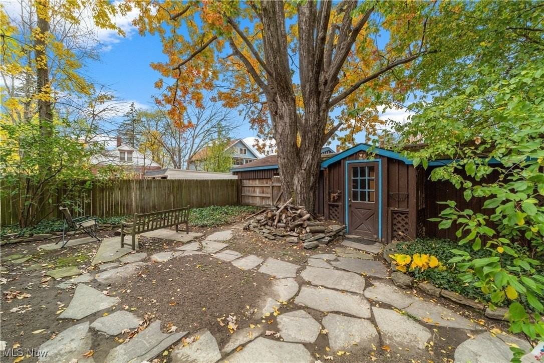 19 4th Ave - Photo 7 of 45