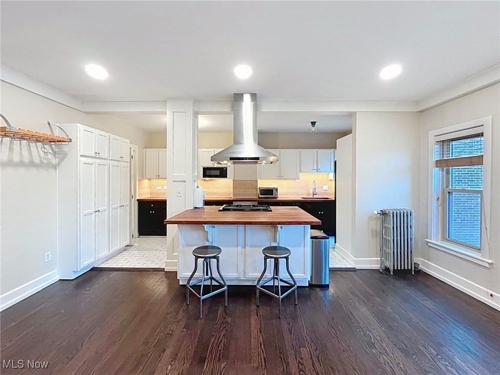 2330 Euclid Heights Blvd Apt 301 #301 - Photo 2 of 21