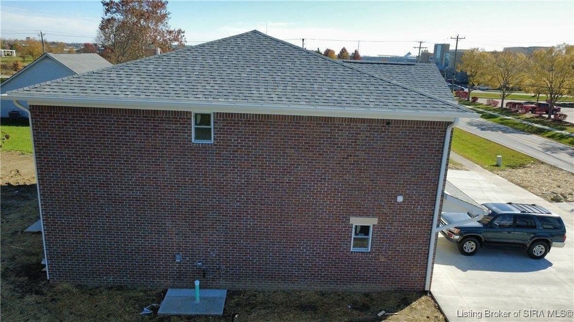 2022 Greentree Blvd - Photo 4 of 7