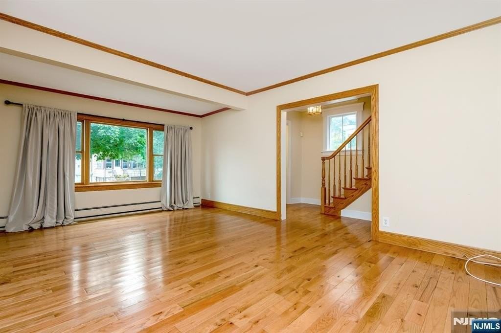 32 Washburn Pl - Photo 2 of 16