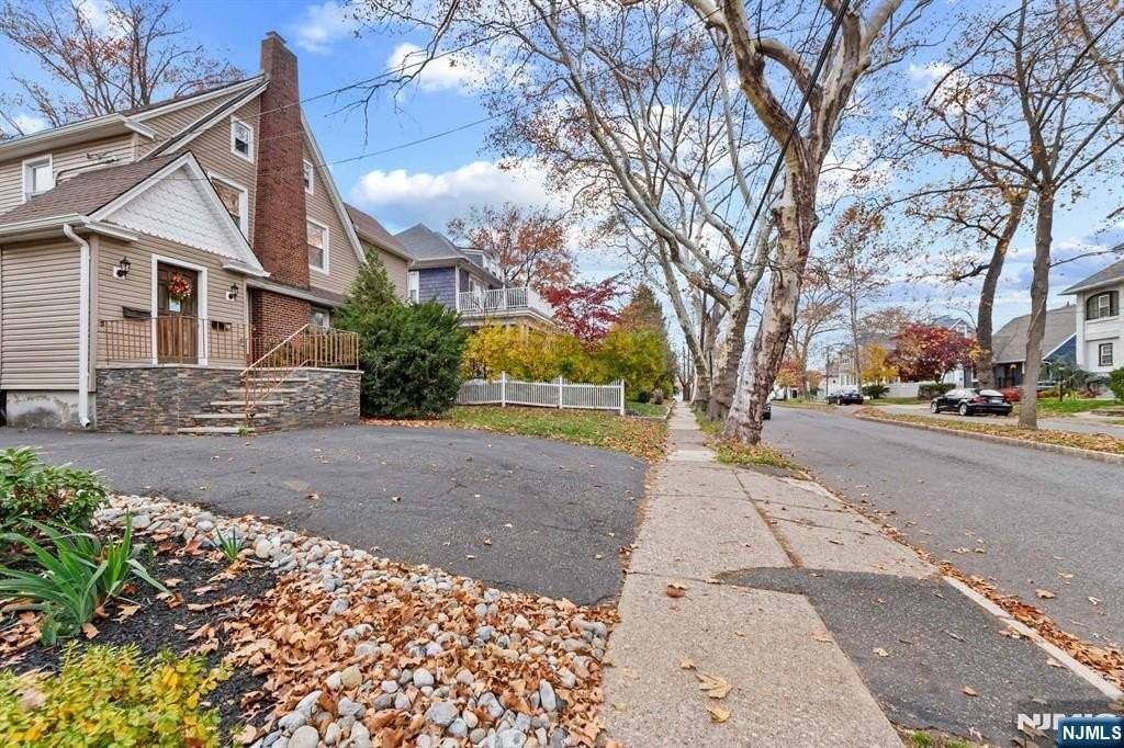 23 Grand Ave 2nd Fl - Photo 3 of 30