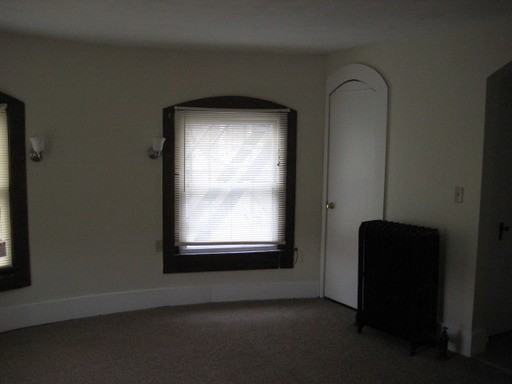 1908 W Genesee St #5 - Photo 3 of 6