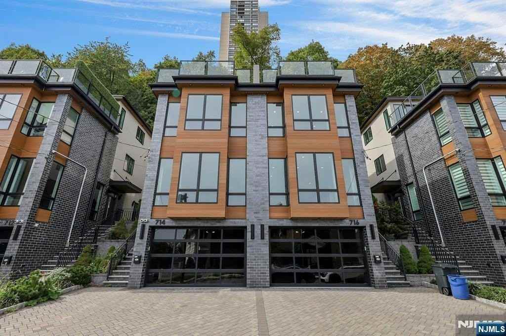 714 Undercliff Avenue