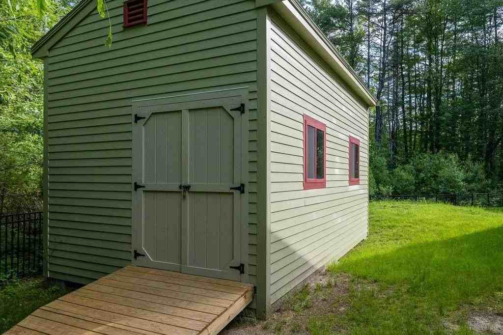 34 Mirror Lake Dr - Photo 7 of 39