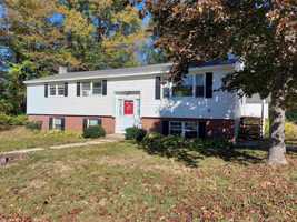 featured image of 6 Woodland Court