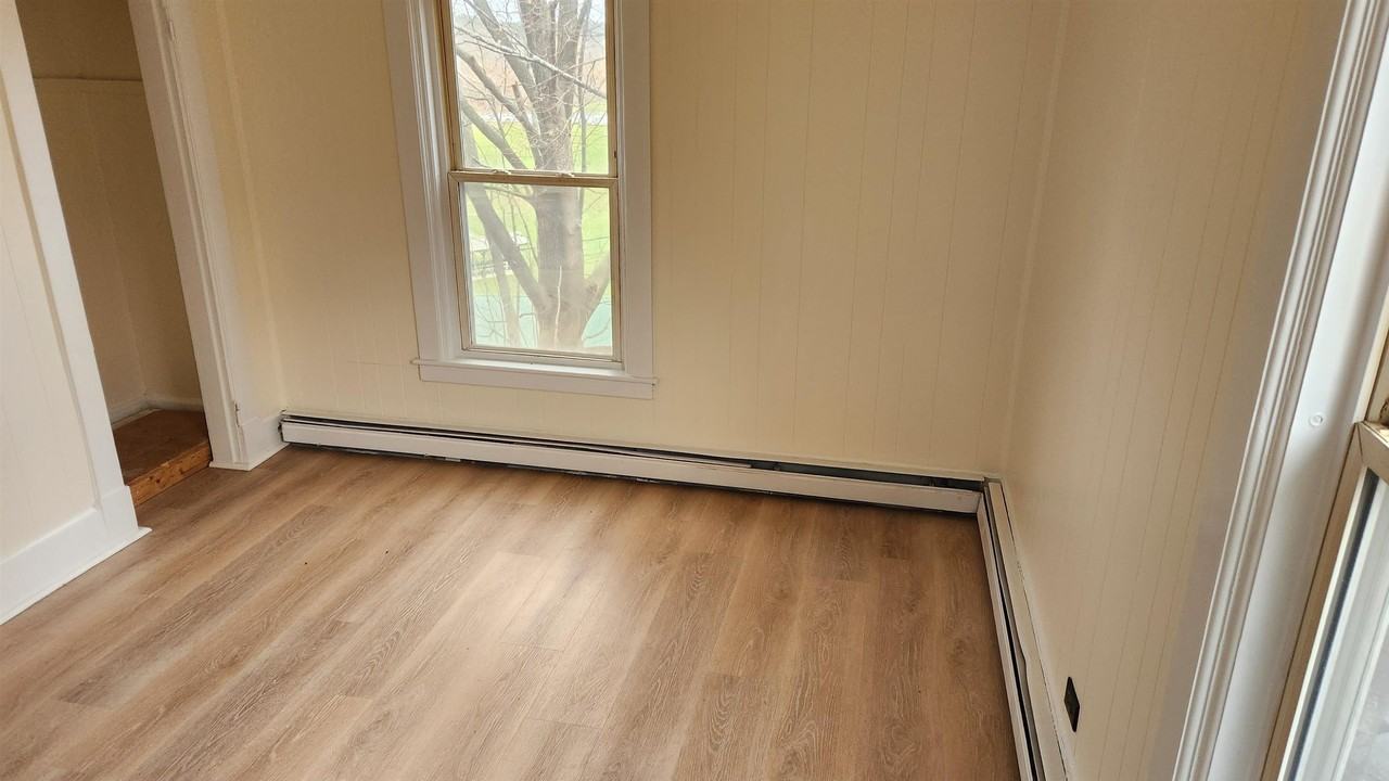 42 Chestnut St #2 - Photo 4 of 5