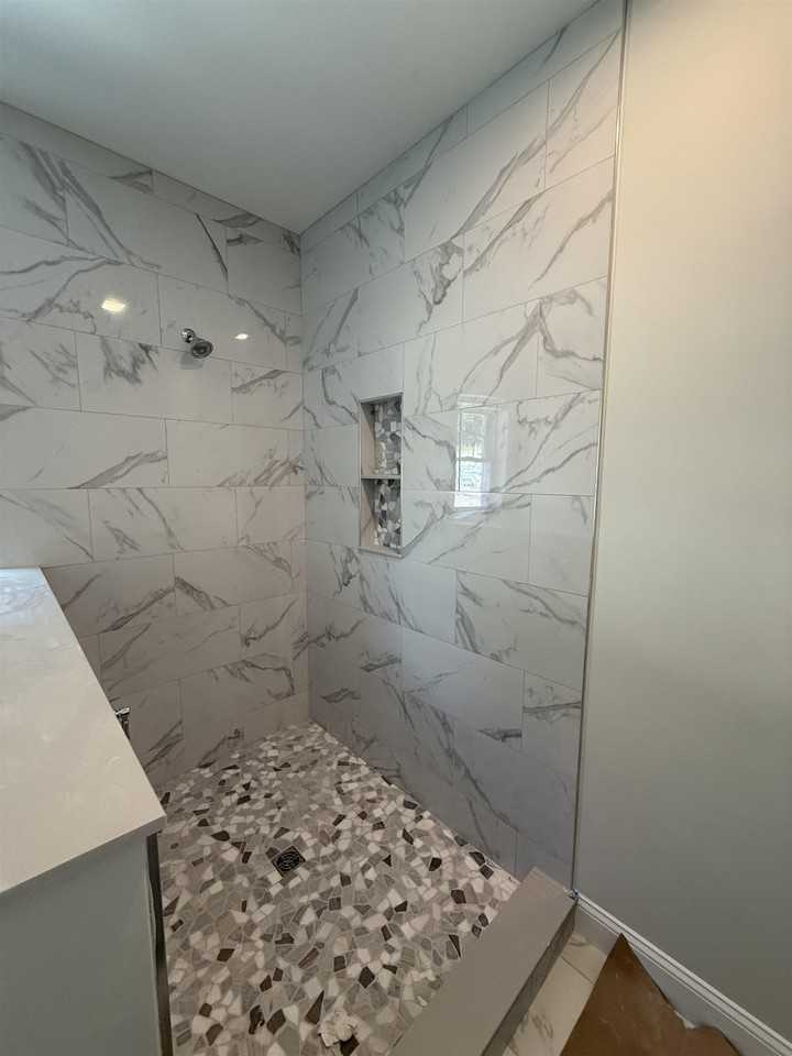 5 Kinsman Ln - Photo 3 of 6