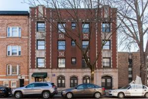 featured image of 635 West Barry Avenue #401
