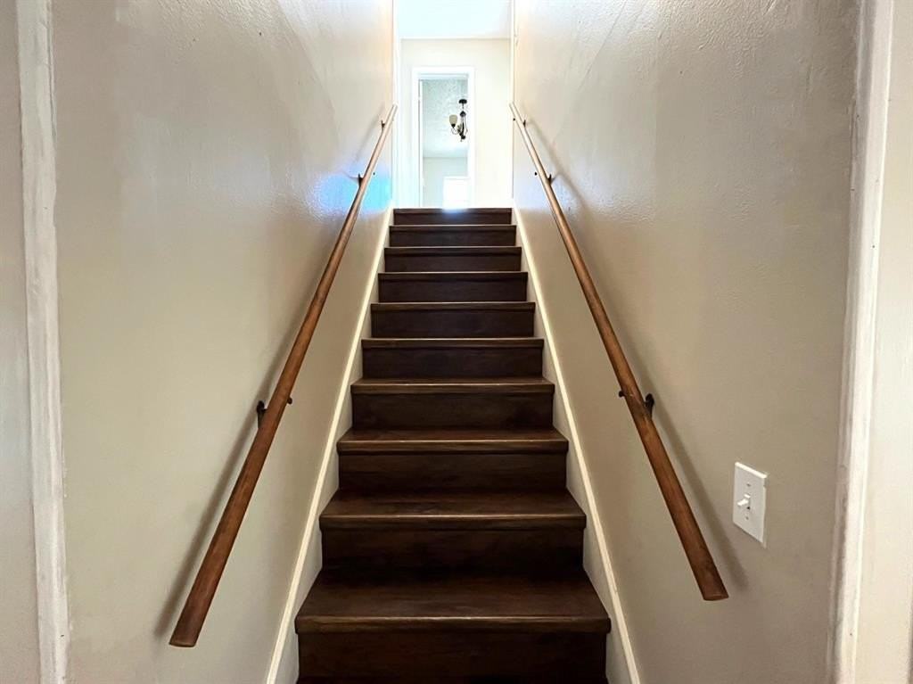 230 Ross Avenue - Photo 5 of 13