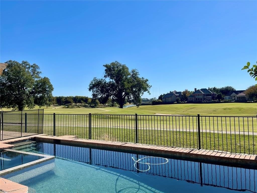 1517 Pebble Creek Drive - Photo 4 of 29