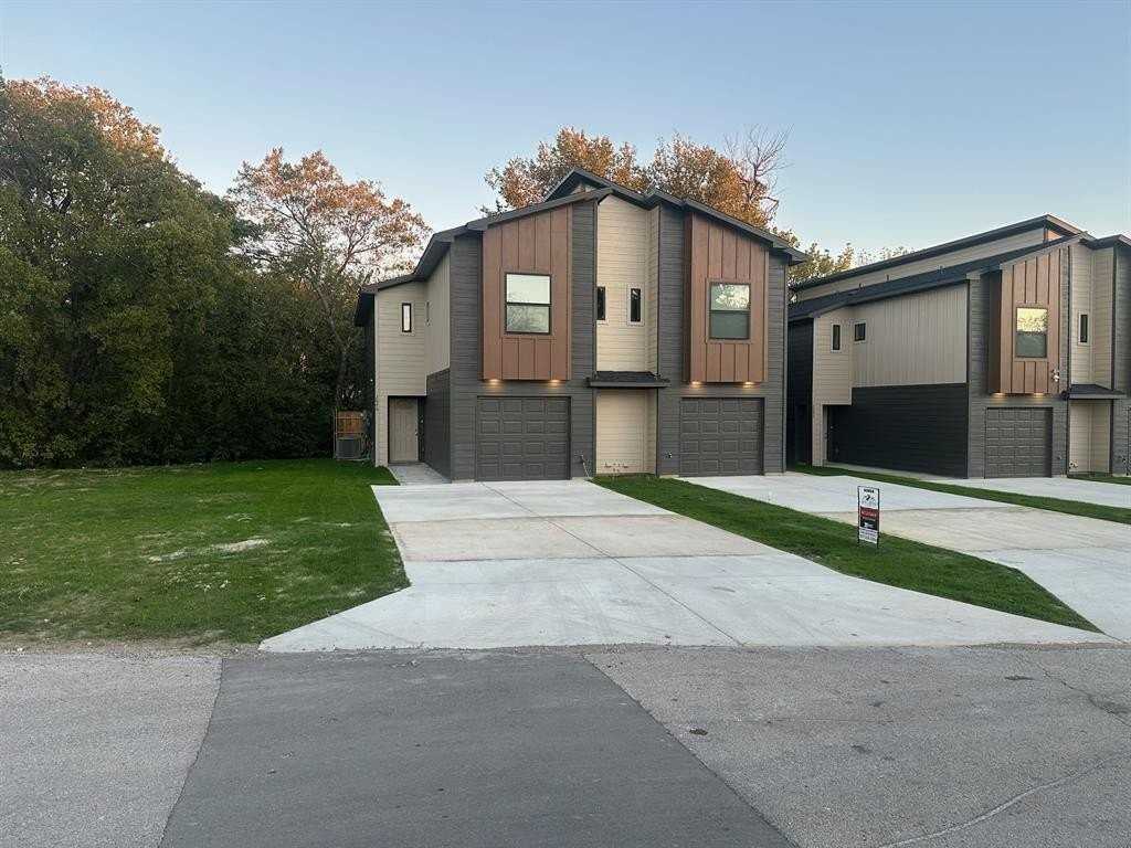 2642 Hutchinson St - Photo 4 of 34