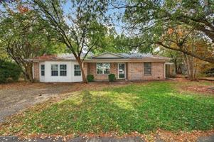 featured image of 218 East Kansas Street