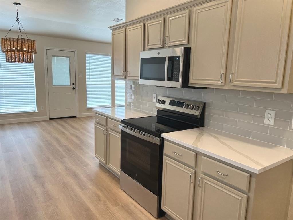 5212 Paulie Dr - Photo 7 of 25