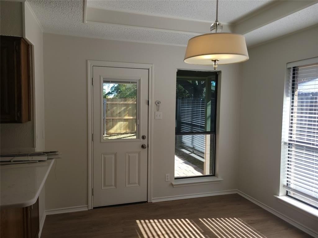 331 Dogwood Dr - Photo 7 of 9