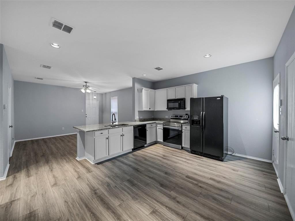 907 Jamie Dr - Photo 5 of 15