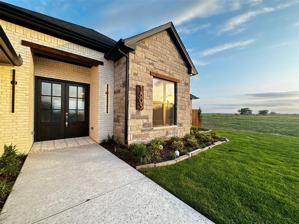 1805 Sudbury Dr - Photo 2 of 35