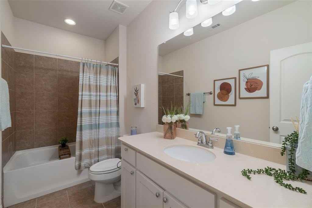 2233 Caniesto St - Photo 5 of 18