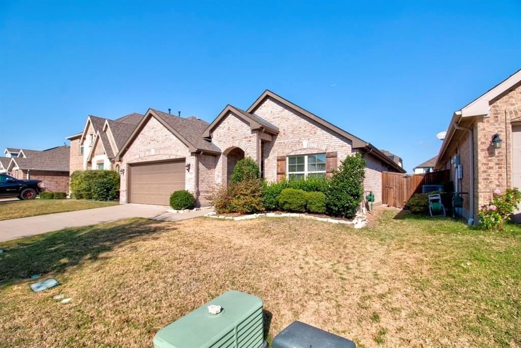 1925 Alton Way - Photo 3 of 27