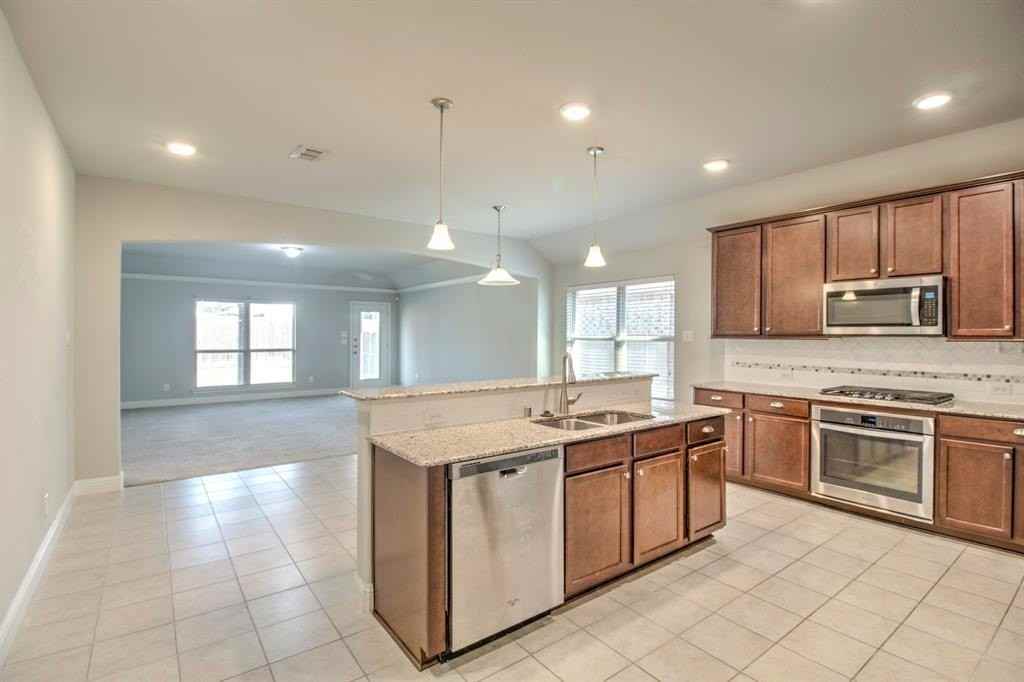 1925 Alton Way - Photo 7 of 27