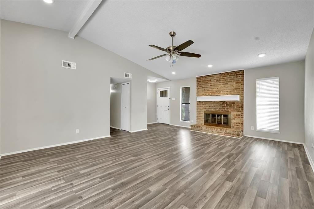 3113 Peachtree Ln - Photo 6 of 21