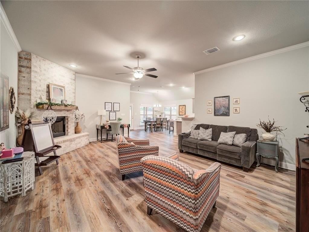 709 Nolan Dr - Photo 2 of 14