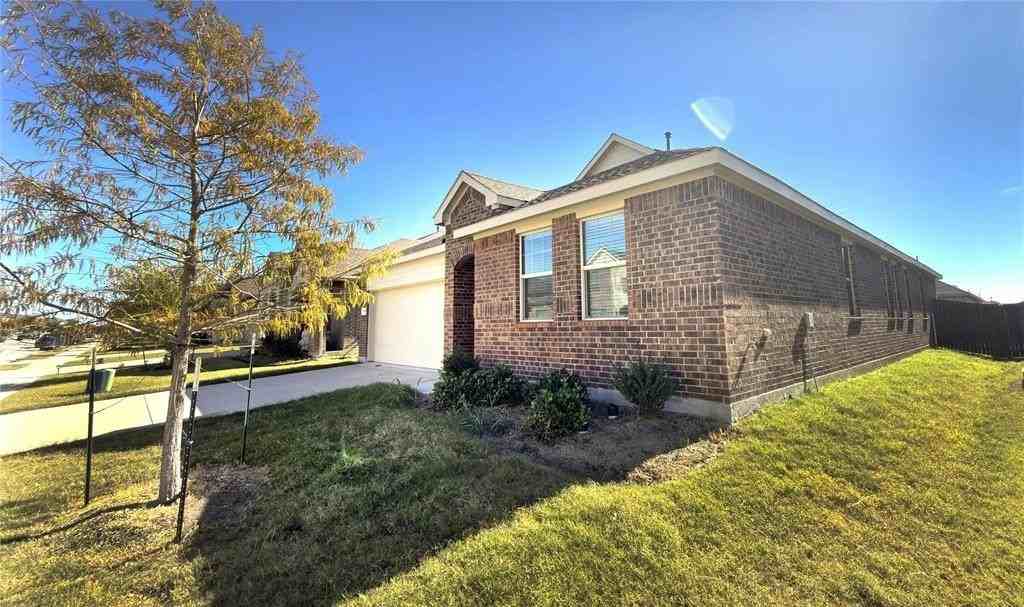 1119 Sassafras Drive - Photo 3 of 40