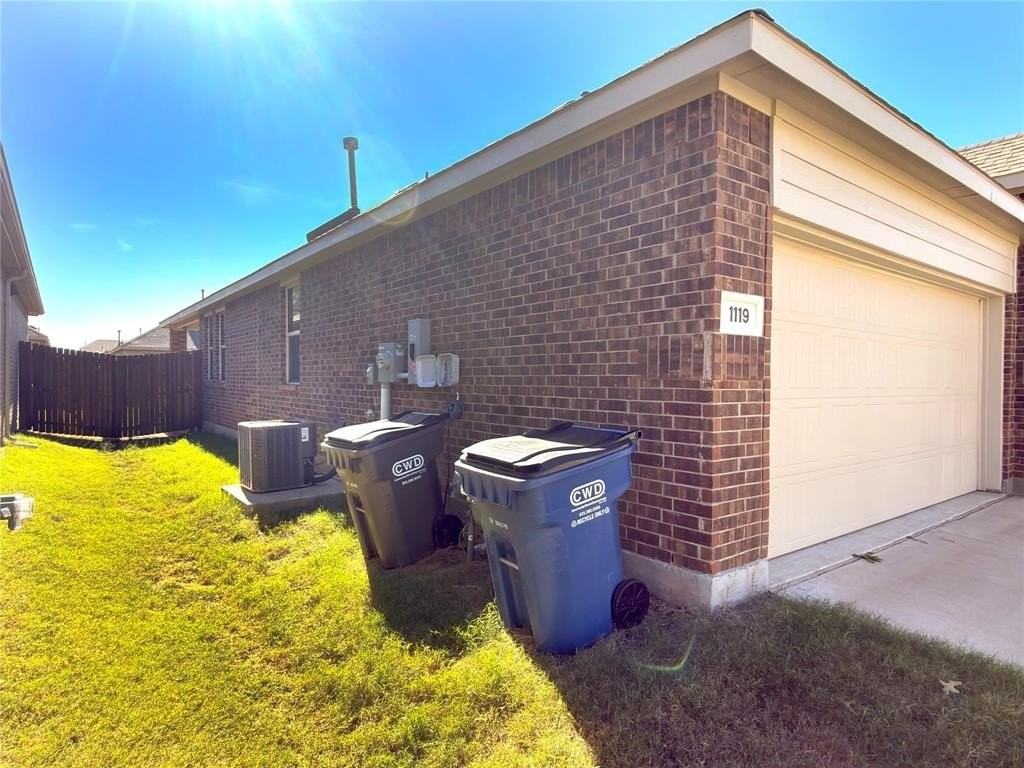 1119 Sassafras Drive - Photo 4 of 40