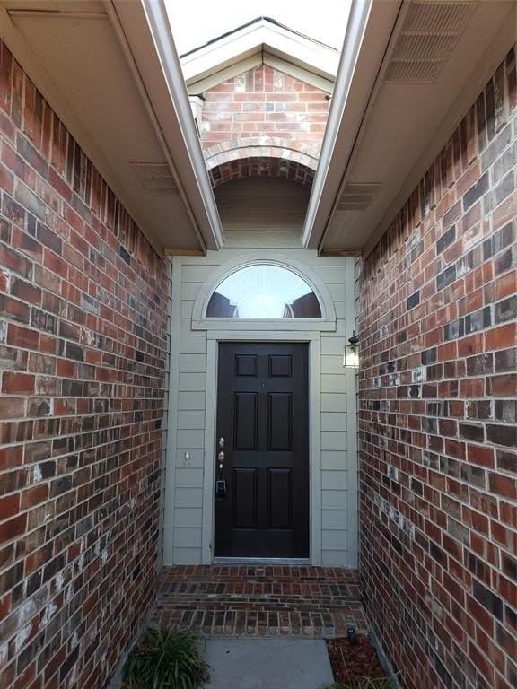 820 Poncho Ln - Photo 4 of 34