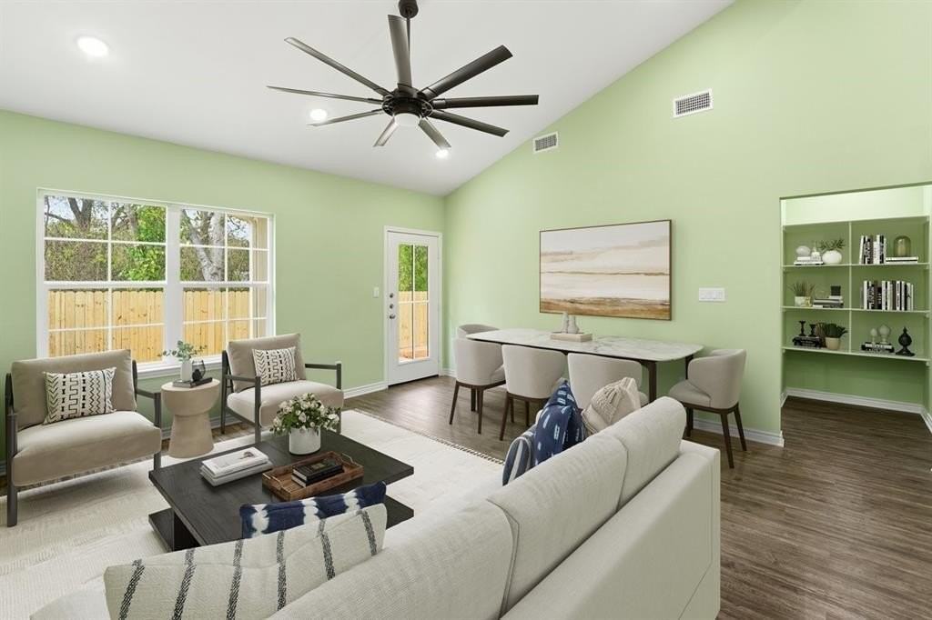 806 S Newsom St - Photo 7 of 29