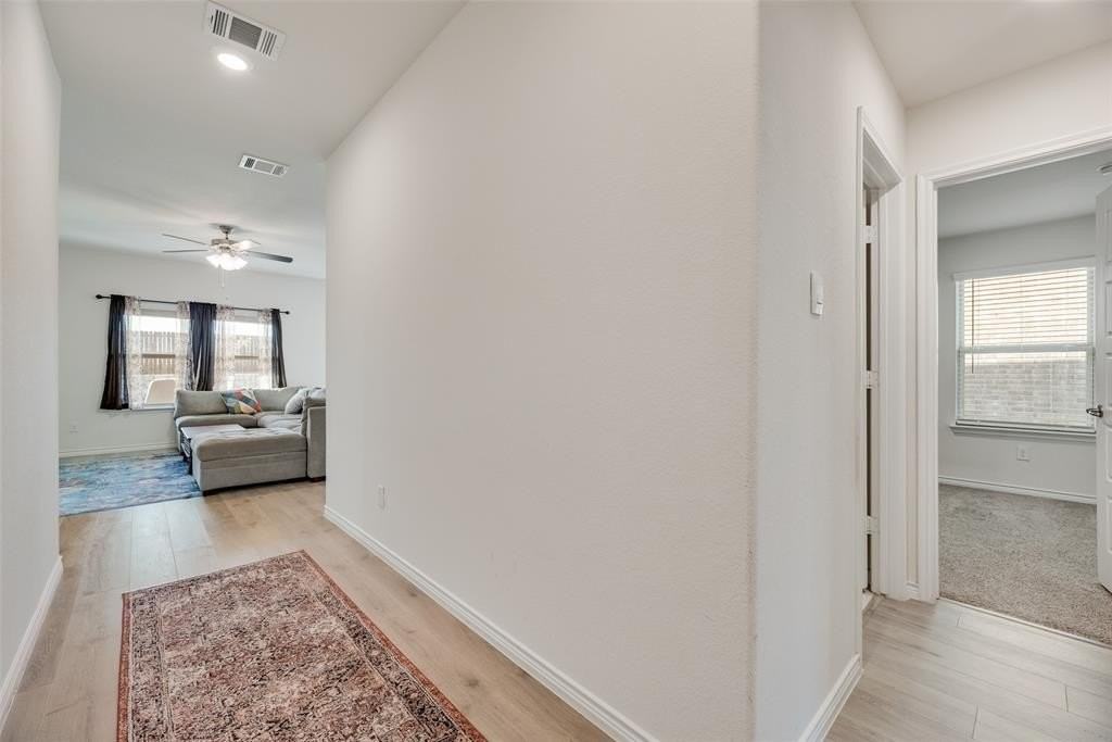 2506 Kingfisher St - Photo 6 of 23