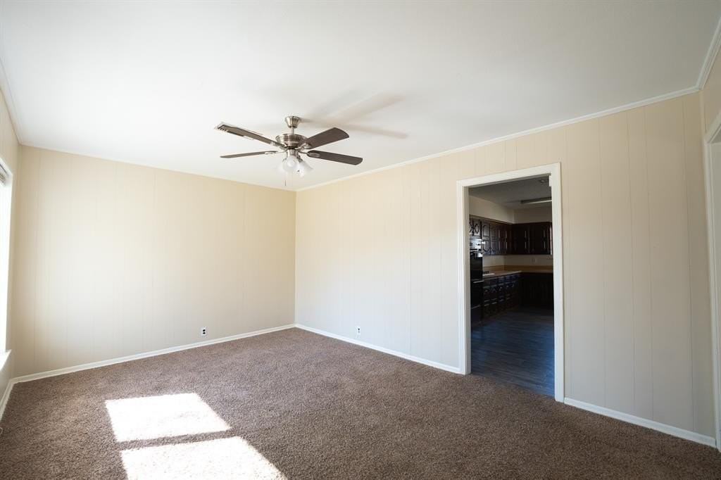 1605 Maple Dr - Photo 5 of 18