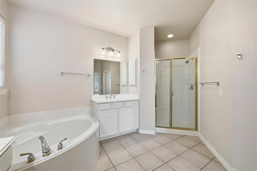 2505 Mallard Ct - Photo 4 of 38