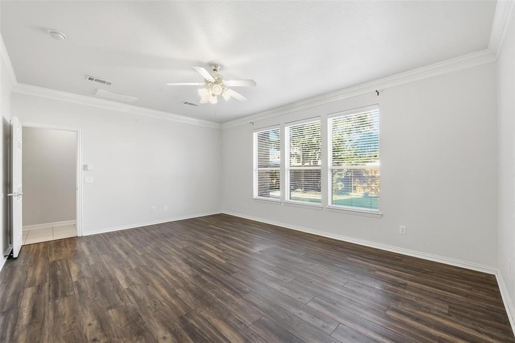 2505 Mallard Ct - Photo 6 of 38