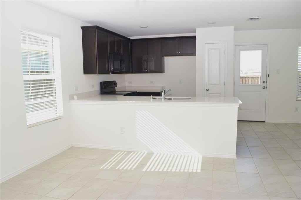 5532 Timber Point Dr - Photo 2 of 23