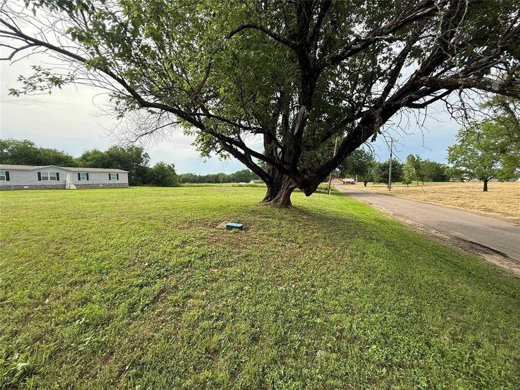 271 County Road 3604 - Photo 6 of 10