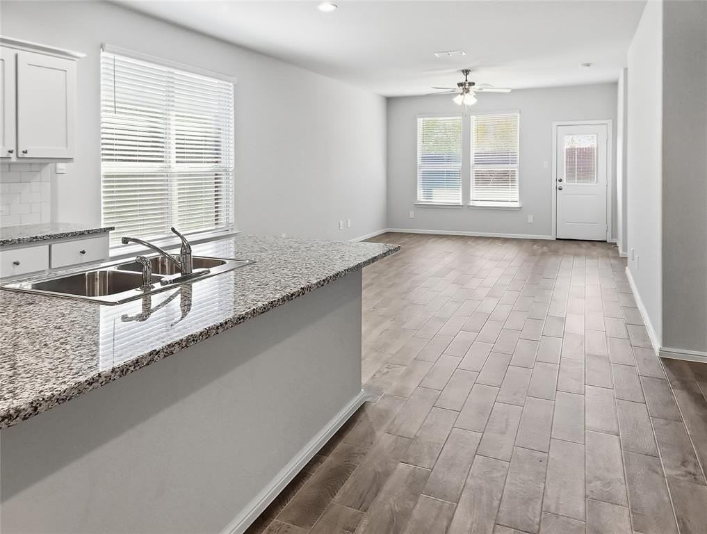 5317 Star Bright Dr - Photo 4 of 19