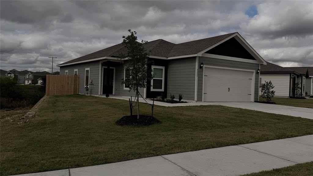 8205 White Wolf Trl - Photo 2 of 17