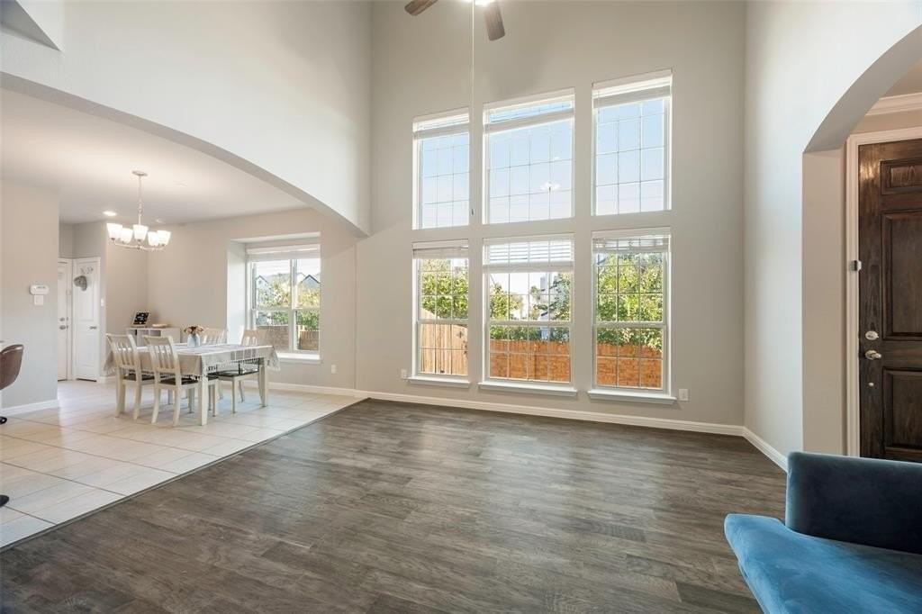 1577 Joy Dr - Photo 3 of 17