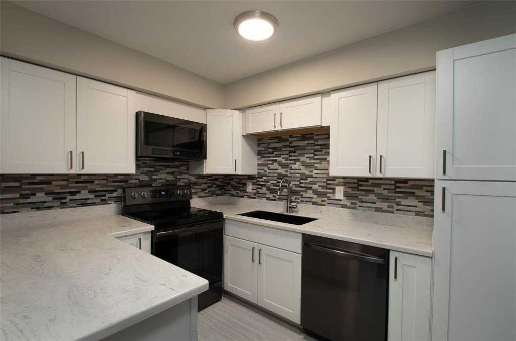 5315 Fleetwood Oaks Ave #161 - Photo 3 of 15