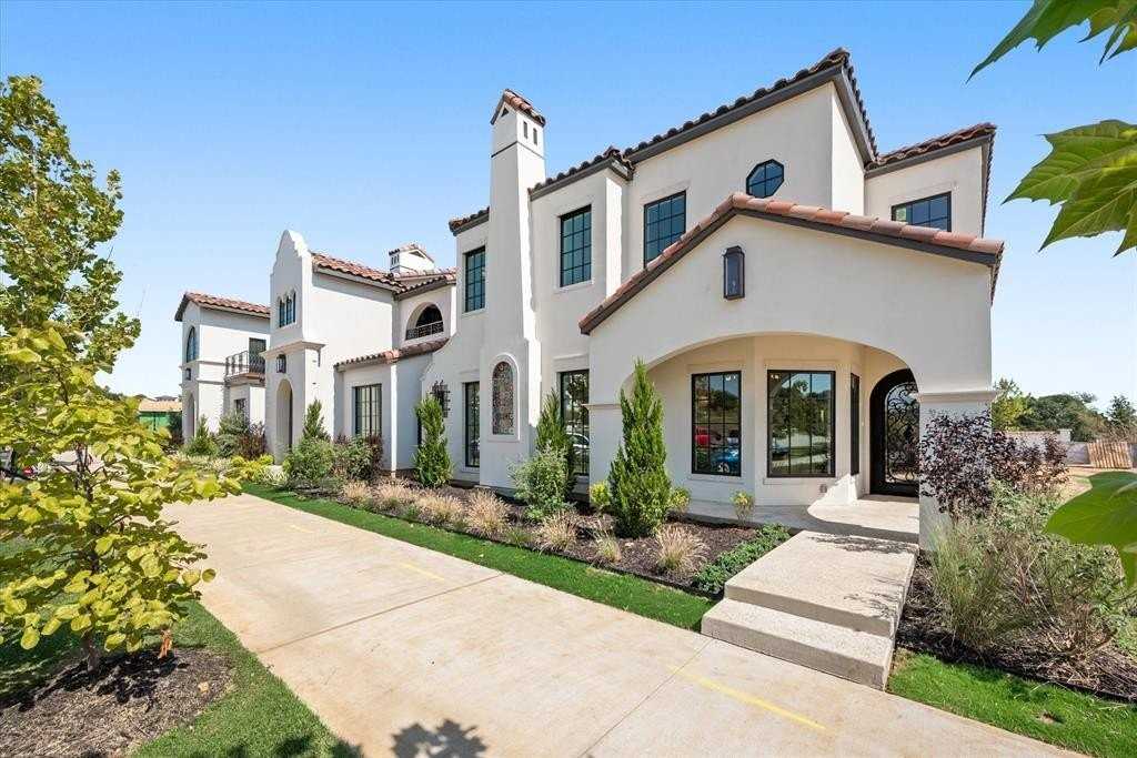 2959 Sunset Blvd - Photo 2 of 20