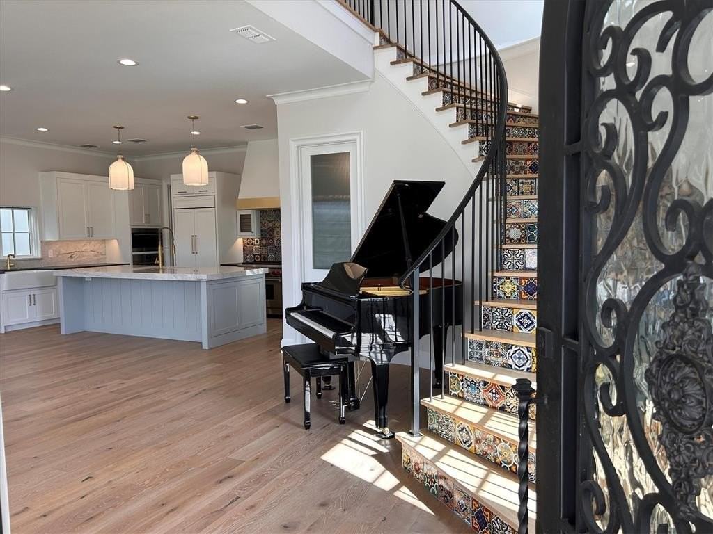 2959 Sunset Blvd - Photo 3 of 20