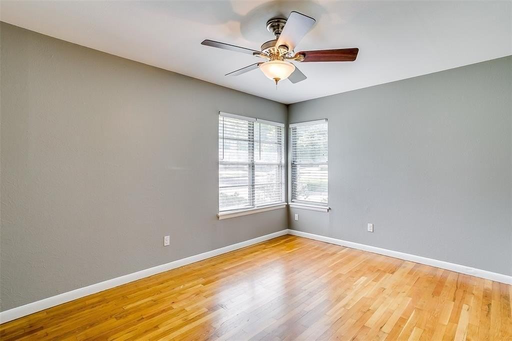 3708 Stadium Dr - Photo 5 of 22