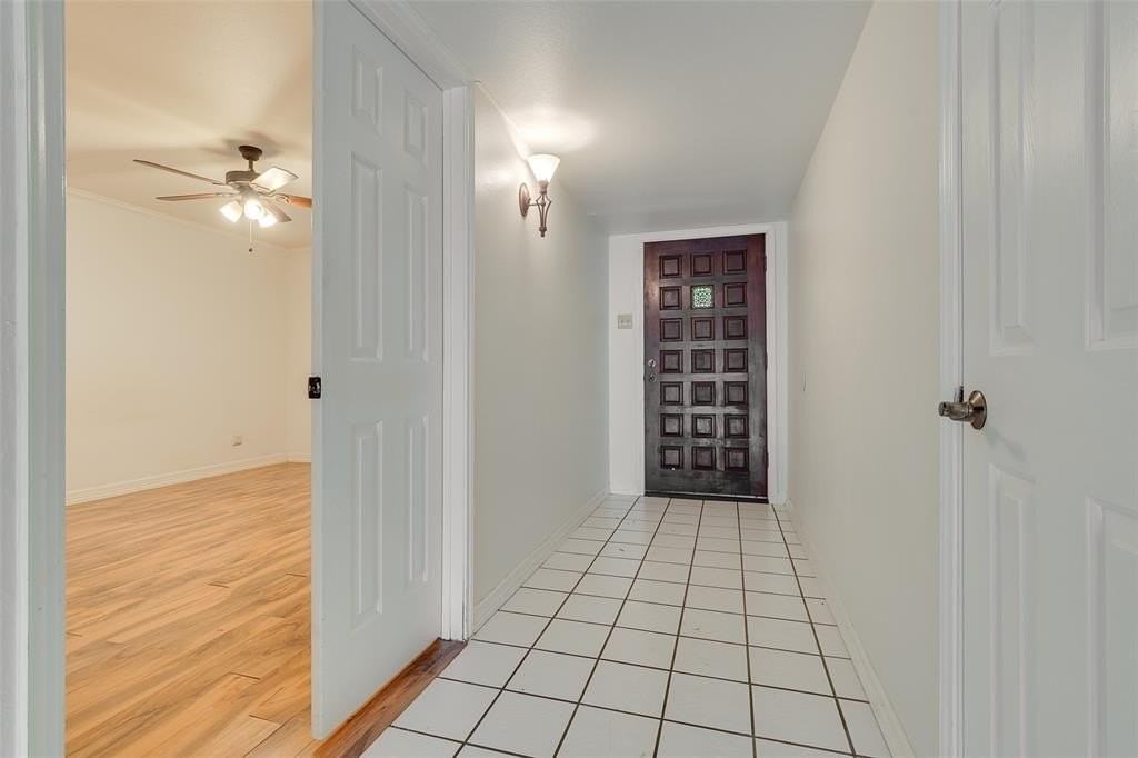 1441 Everglades Dr - Photo 4 of 30