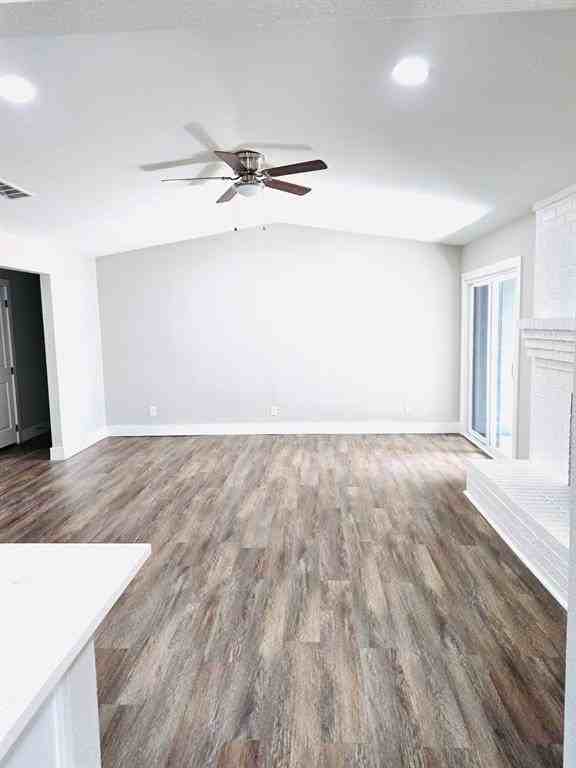 526 Doral Pl - Photo 7 of 24